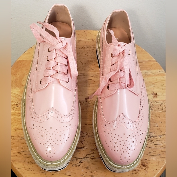 Womans Pale Pink Platform Oxfords NWB Size 7.5 - Picture 4 of 7